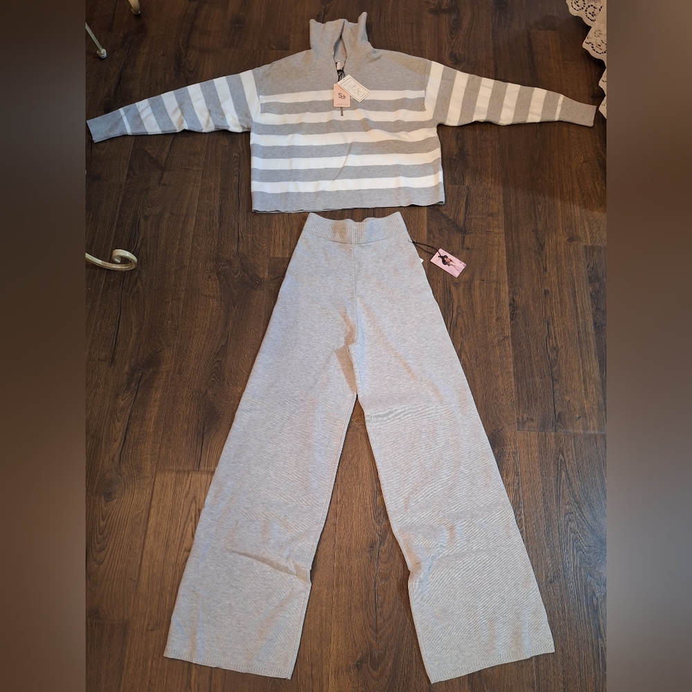 SINCERELY JULES DESIGNER GRAY AND WHITE STRIPED SET. NWT